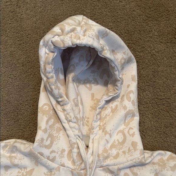 Gymshark White and Cream Patterned Hoodie - Picture 3 of 7